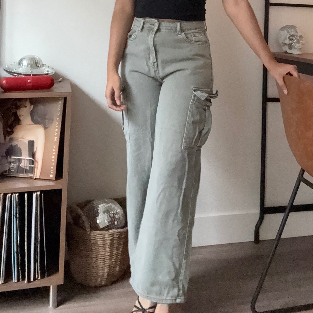 SHEIN Cargo Pants Light Green‎ Wide Leg Utility Pockets Size 28